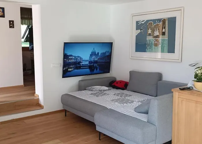 דירה House Apartma Cebela With Jacuzzi *