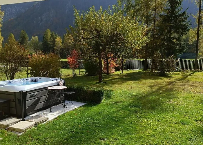 דירה House Apartma Cebela With Jacuzzi *