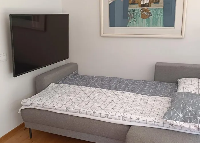 House Apartma Cebela With Jacuzzi דירה *